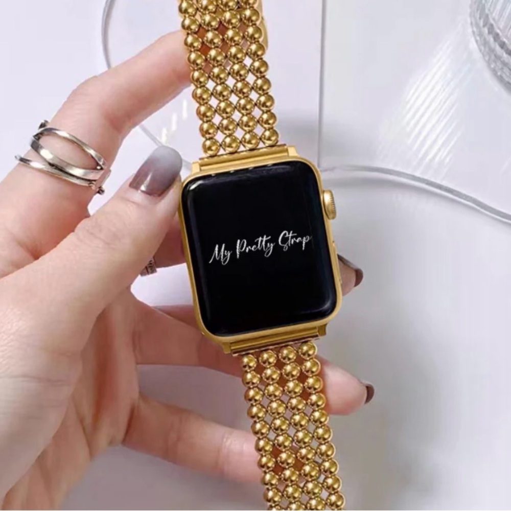 ✨ FOR SALE: Brand New Gold Luna Stainless Strap ✨